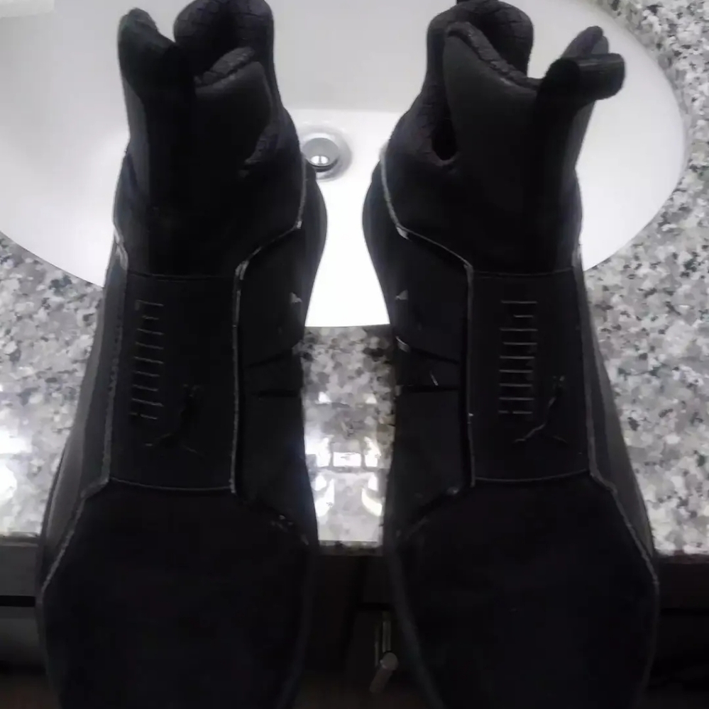 PUMAS SIZE 6.5